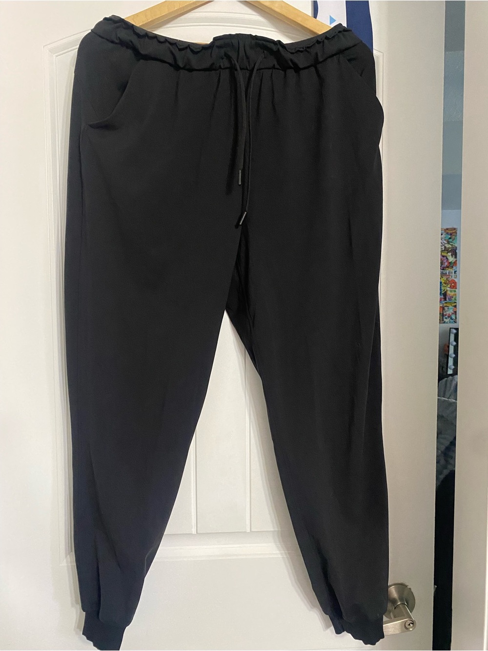 Lululemon size 10 on the fly pants